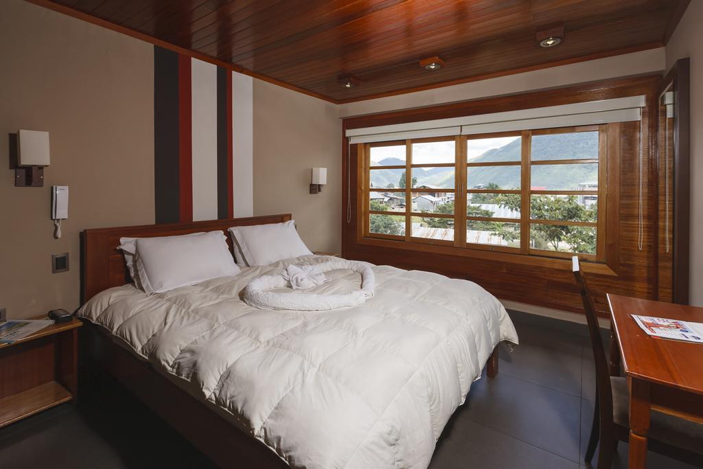 Hotel Heidinger Oxapampa Bagian luar foto